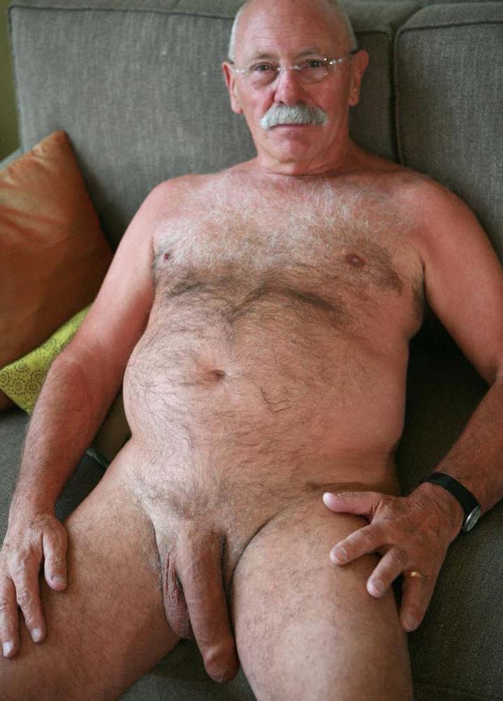 Fotos de homens velhos pelados mostrando a pica